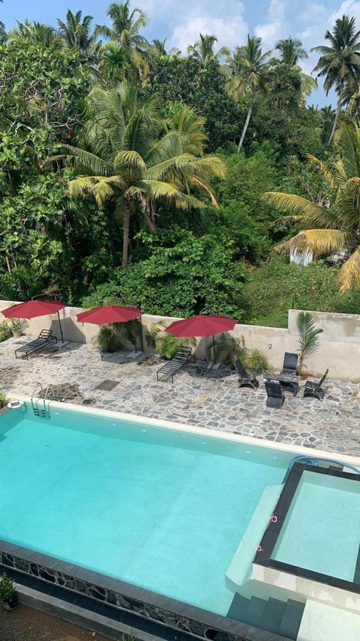 Dk Zur Einkenr Hotel Ahangama Bagian luar foto